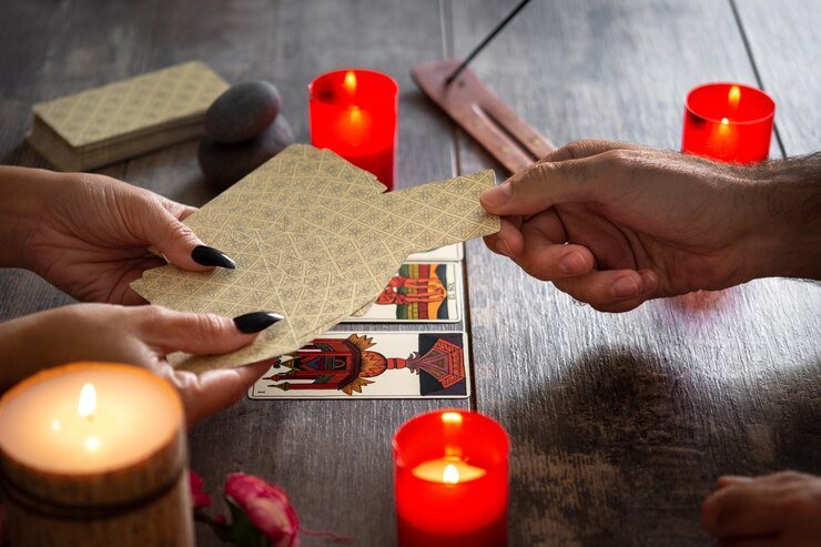 Voyance Tarot et tirage des cartes pour une guidance spirituelle