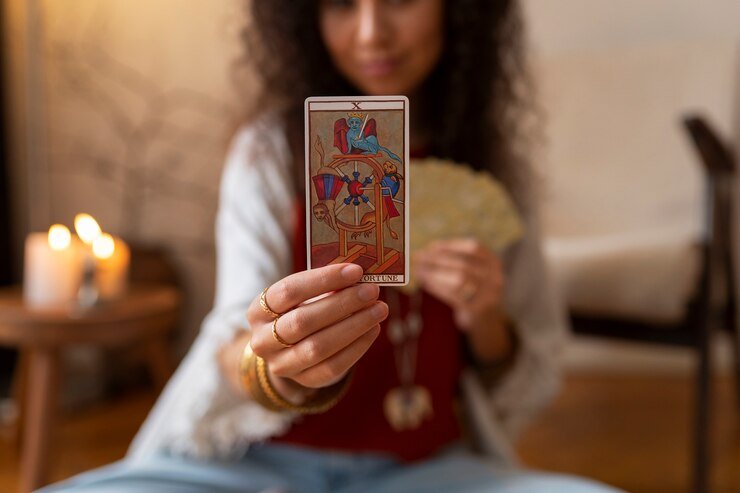 Voyance Tarot et tirage des cartes pour une guidance spirituelle